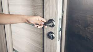 DOOR NOT CLOSING