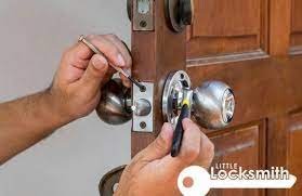 REPAIR DOOR HANDLE ADEL